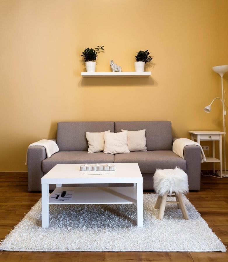 Apartamento Corvin City Center Kisfaludy Apartman Budapest Exterior foto
