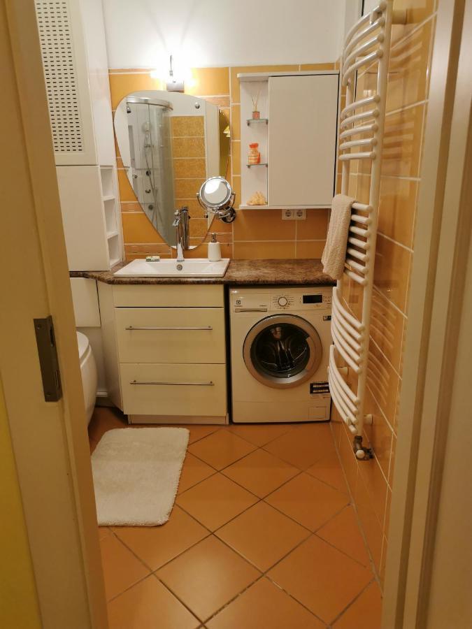 Apartamento Corvin City Center Kisfaludy Apartman Budapest Exterior foto